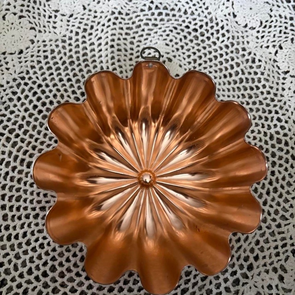 Vintage Copper Mold - Picture 4 of 5